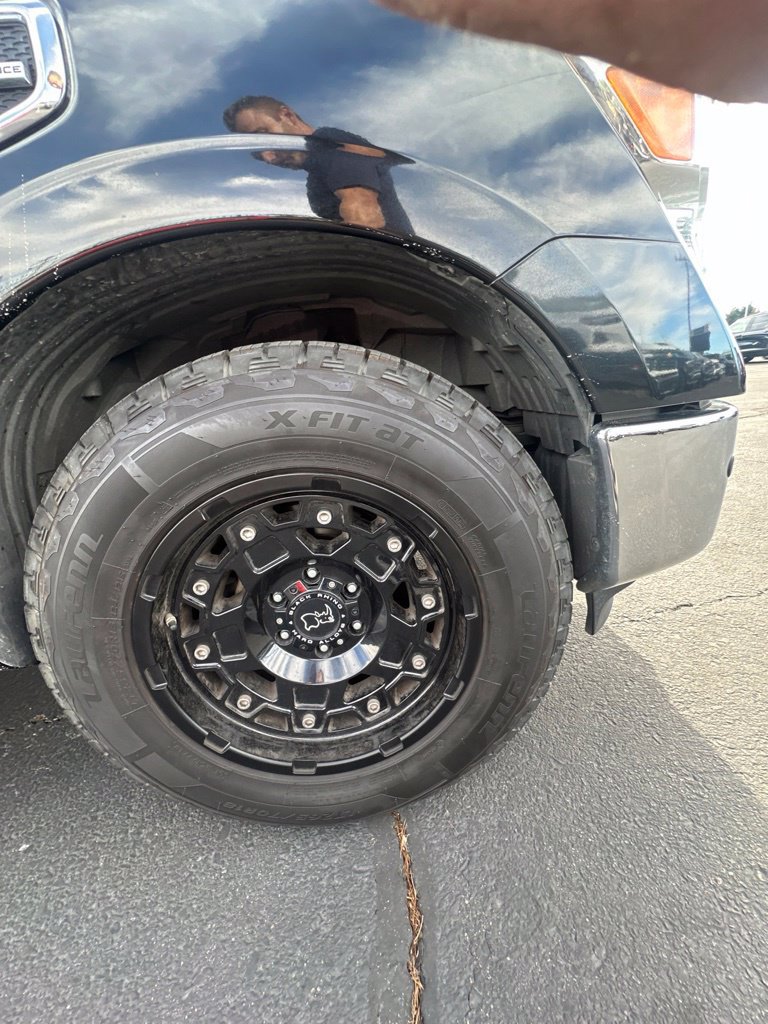 Used 2017 Nissan Titan SV RWD image 11