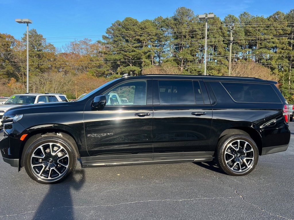 Used 2024 Chevrolet Suburban RST w/ Luxury Package image 2