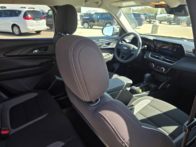 Used 2025 Chevrolet TrailBlazer LT AWD/4WD image 20