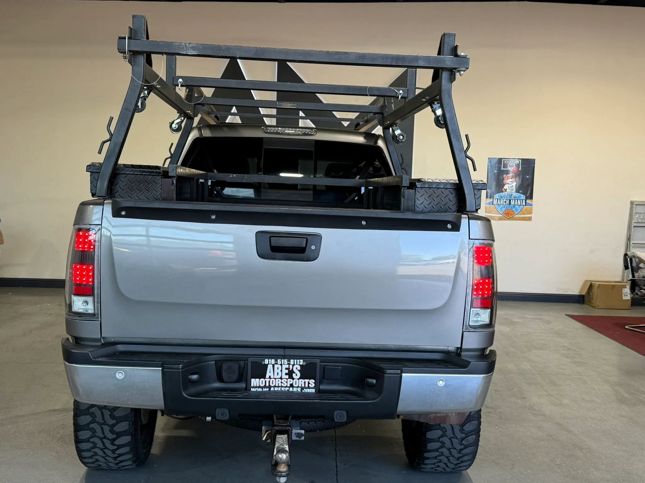 Used 2009 GMC Sierra 2500 SLT w/ Entertainment Package AWD/4WD image 5
