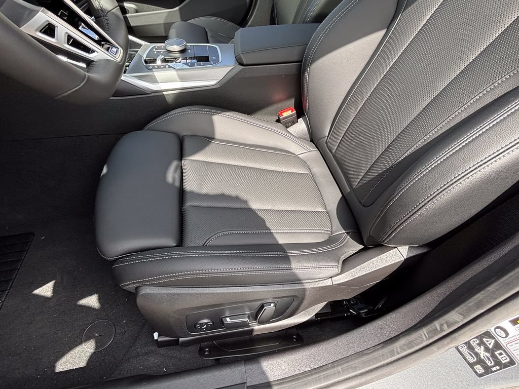 New 2026 BMW 330i xDrive Sedan AWD/4WD image 16