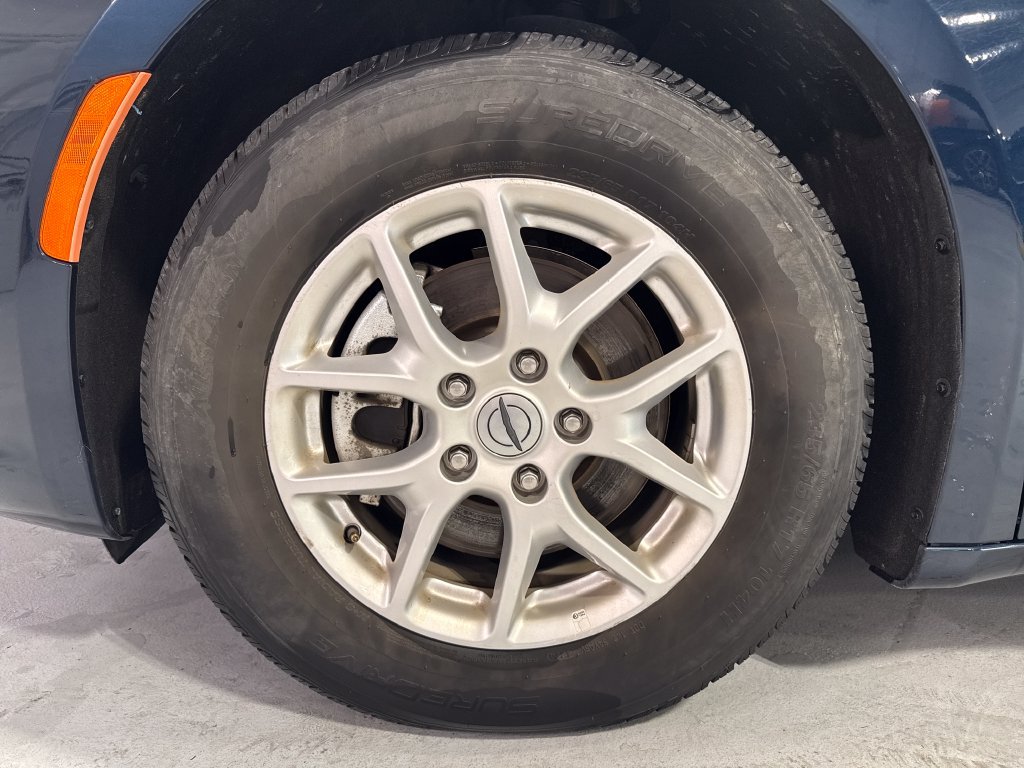 Used 2023 Chrysler Pacifica Touring-L FWD image 47