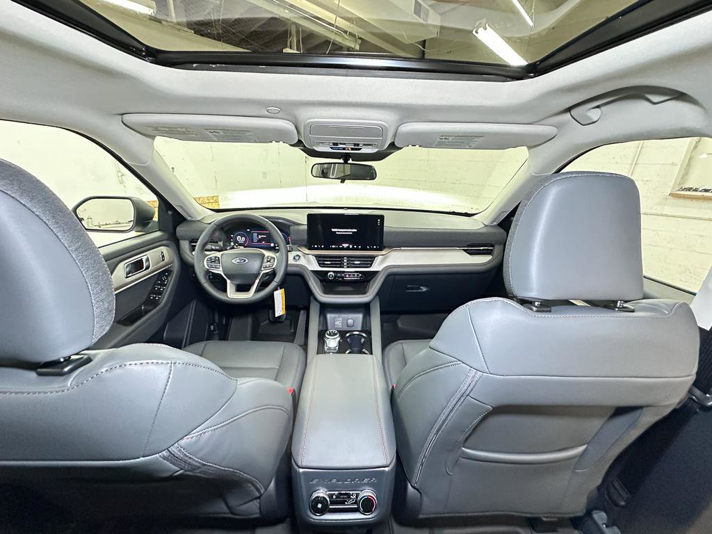New 2026 Ford Explorer Active w/ Active Comfort Package image 25