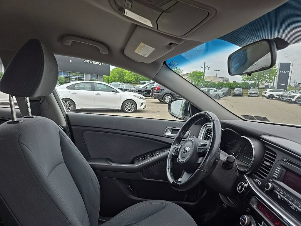 Used 2015 Kia Optima LX FWD image 31