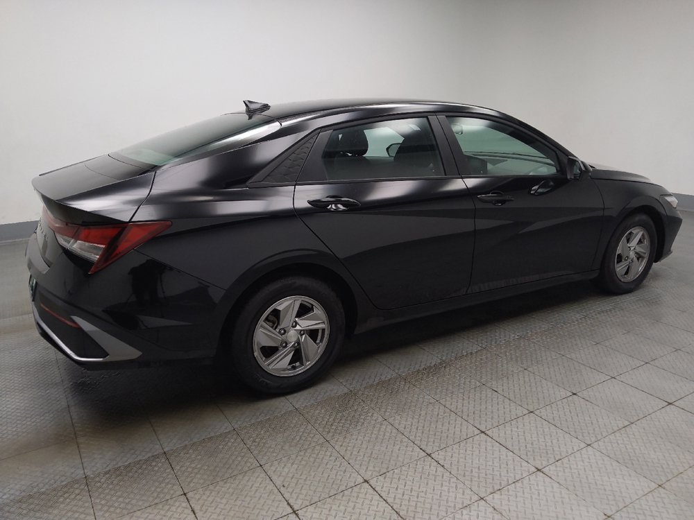 Used 2025 Hyundai Elantra SE FWD image 10