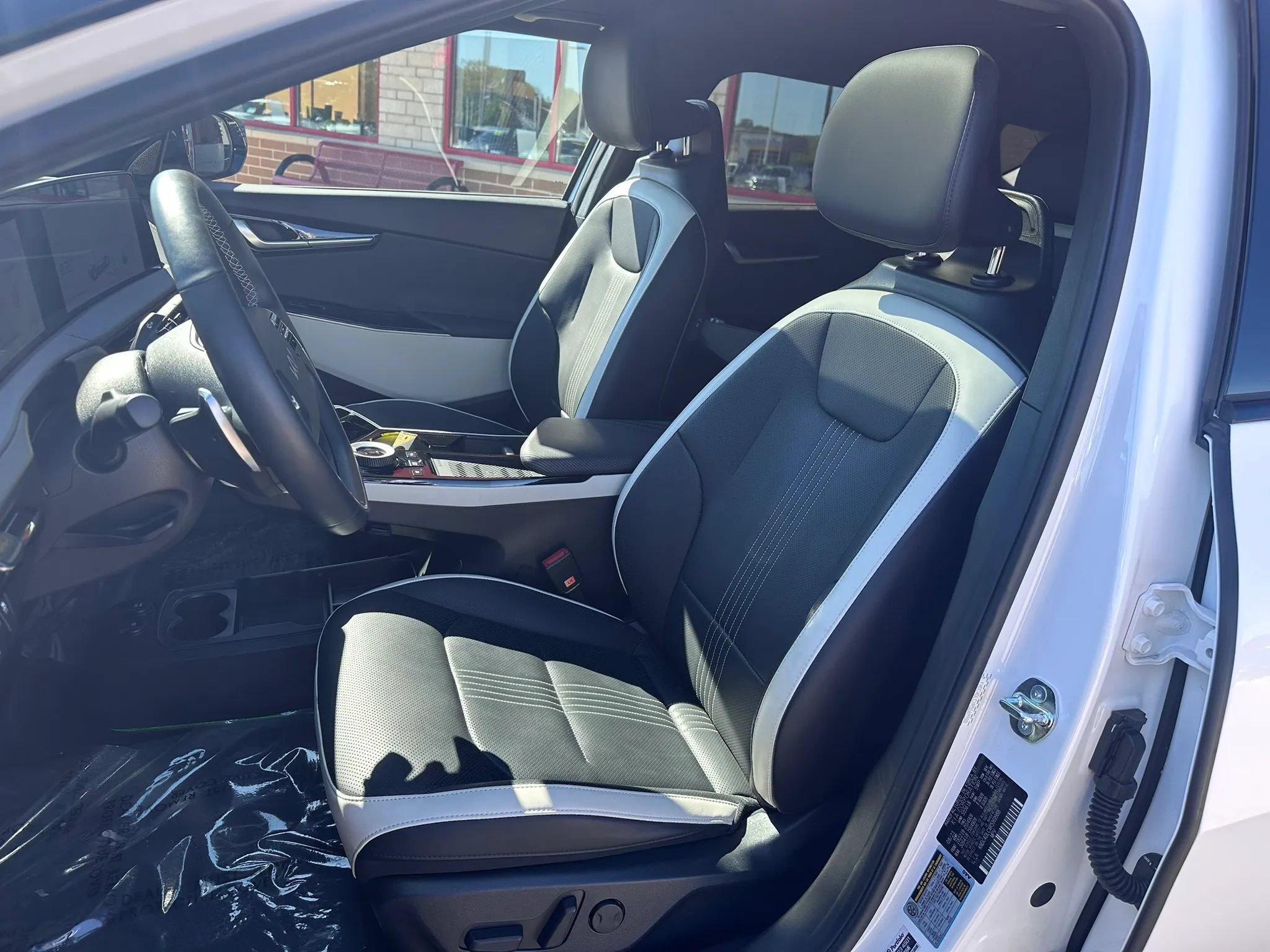 Used 2024 Kia EV6 GT-Line AWD/4WD image 10