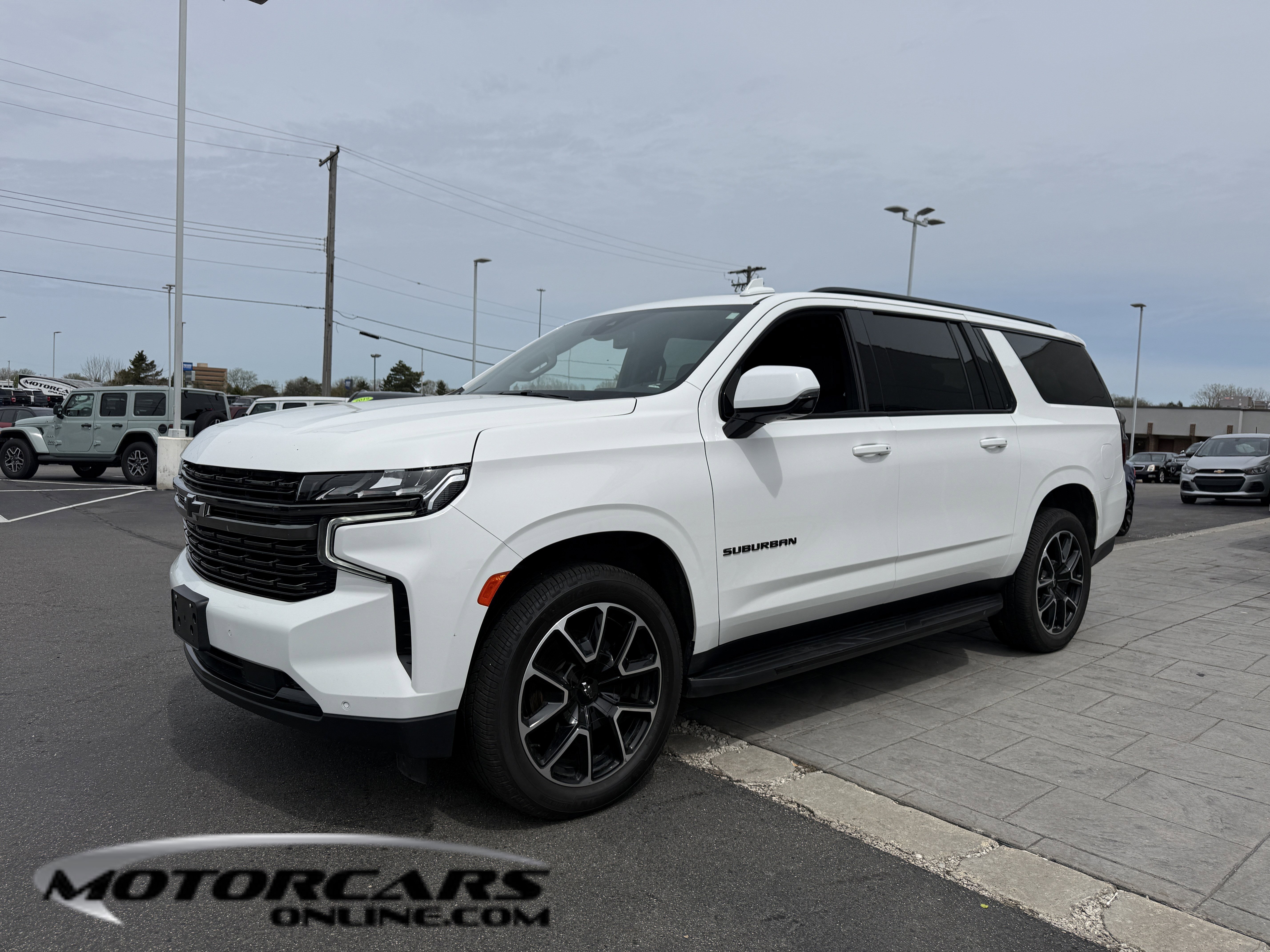 Used 2021 Chevrolet Suburban RST w/ Luxury Package AWD/4WD image 1