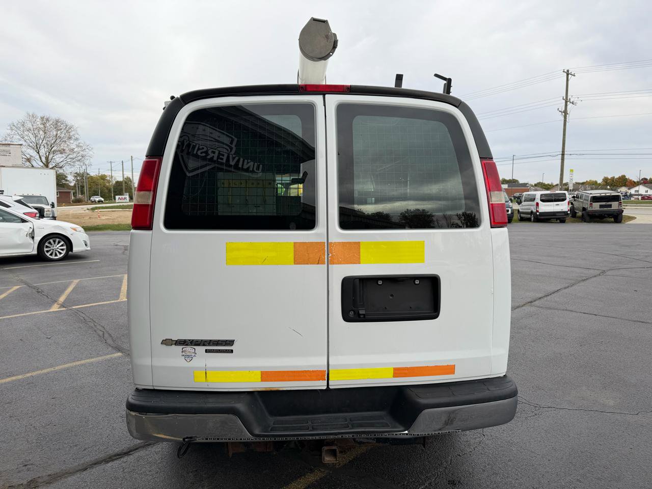 Used 2014 Chevrolet Express 2500 RWD image 4
