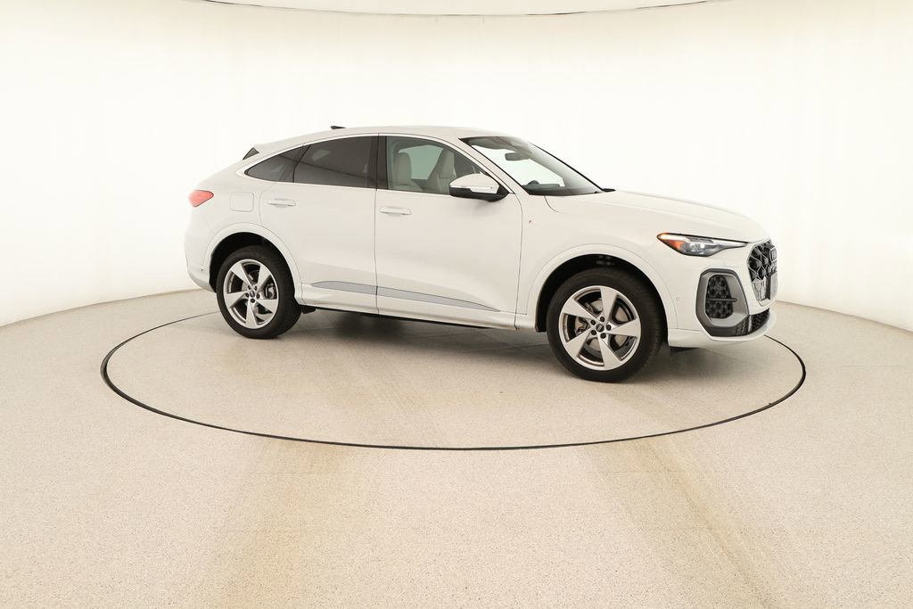 Certified 2025 Audi Q5 Premium Plus w/ Premium Plus AWD/4WD image 10