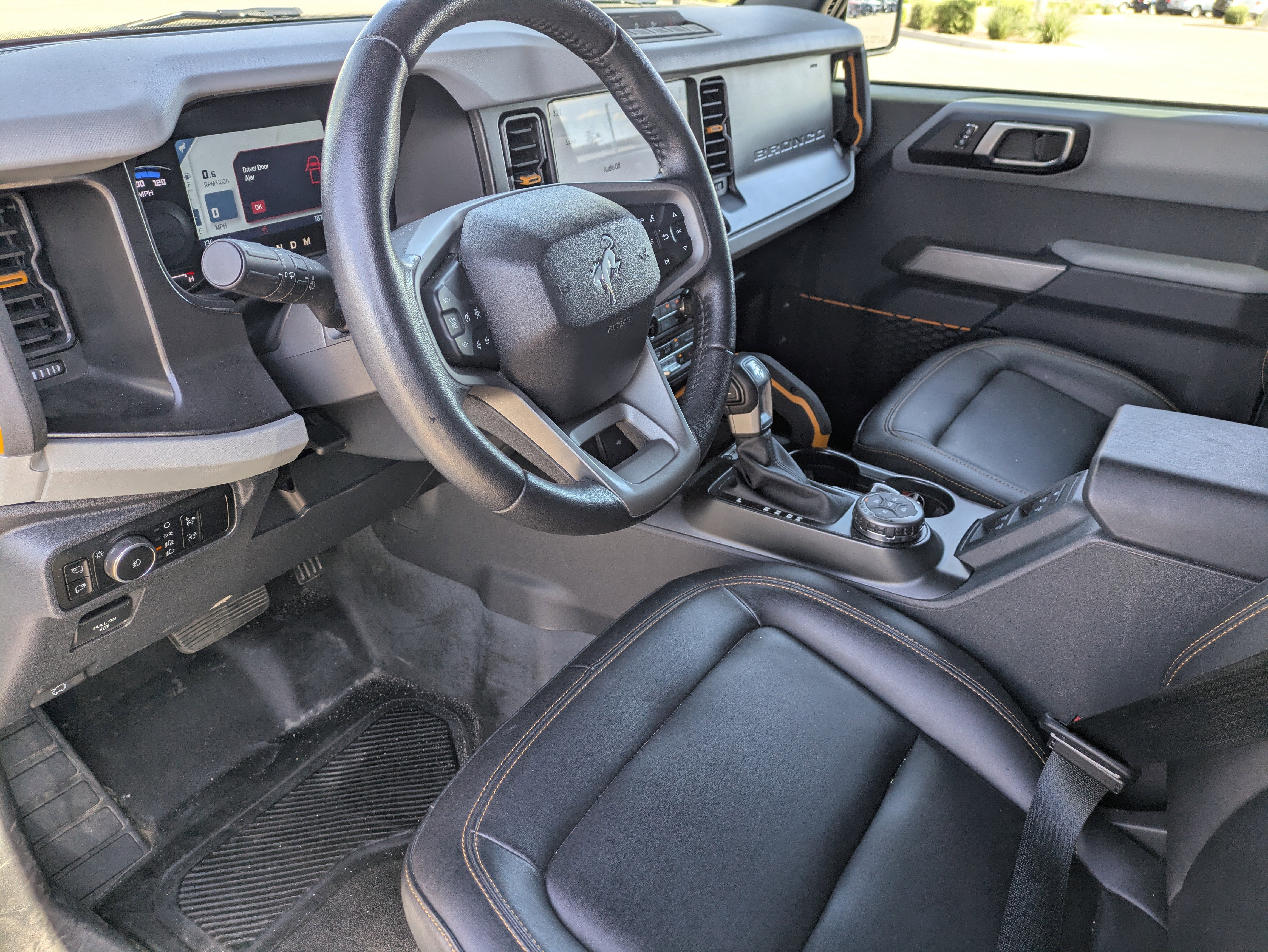 Used 2023 Ford Bronco Badlands image 27