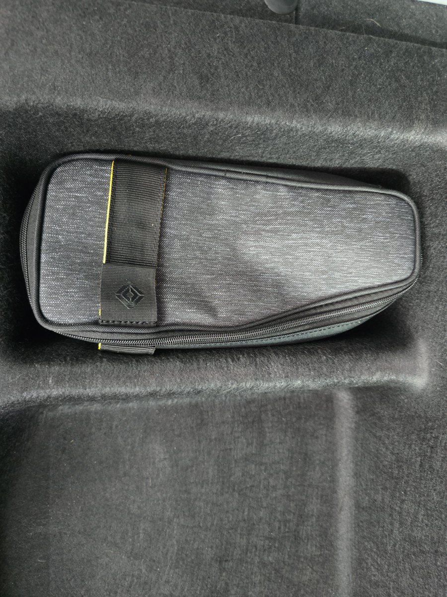 Used 2023 Rivian R1S Adventure AWD/4WD image 34