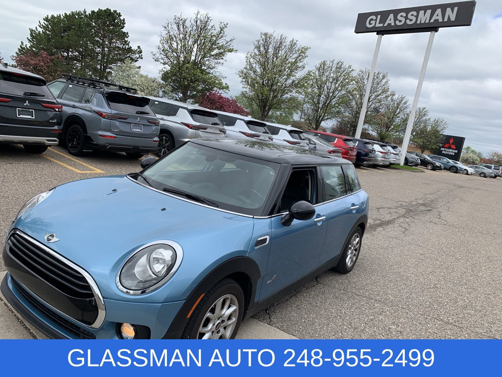 Used 2017 MINI Cooper Clubman ALL4 AWD/4WD image 1