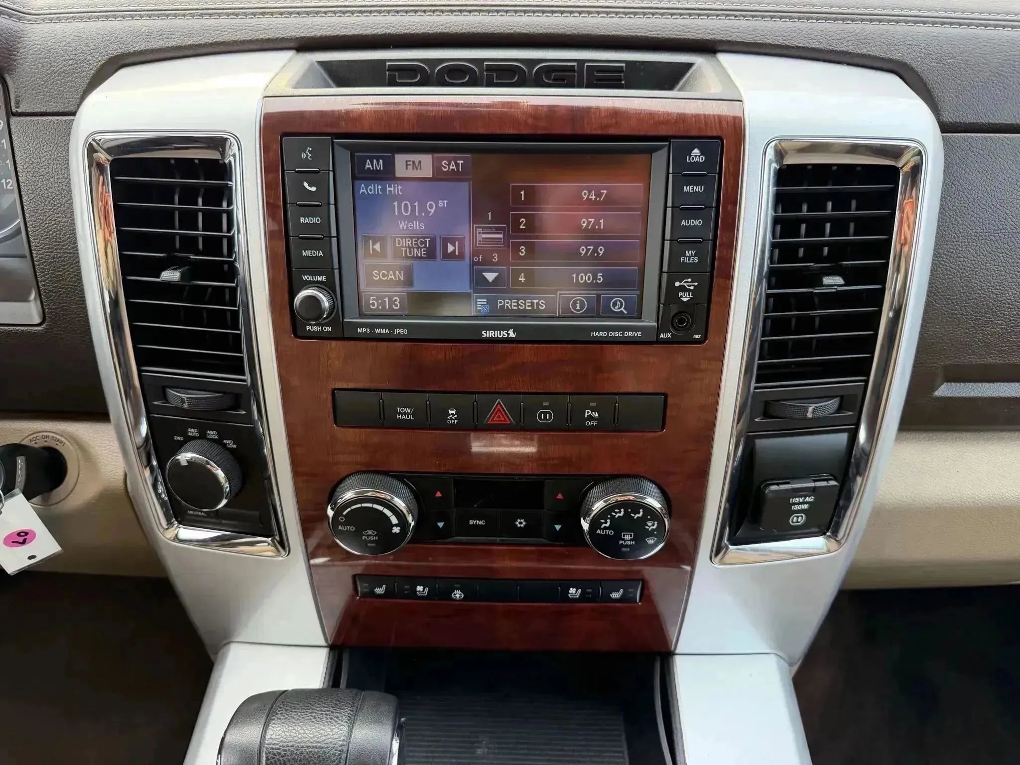 Used 2011 RAM 1500 Laramie AWD/4WD image 14