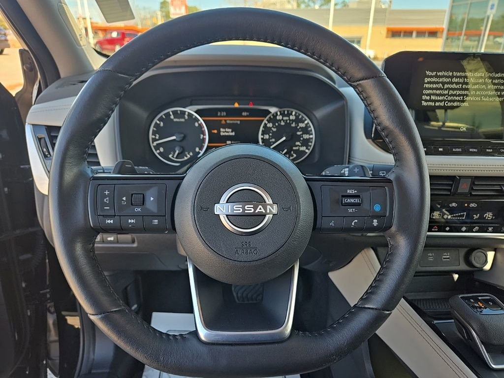 Used 2023 Nissan Rogue SL w/ SL Premium Package image 18