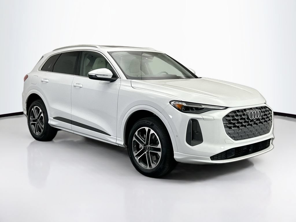Certified 2025 Audi Q5 Premium w/ Premium Plus AWD/4WD image 4
