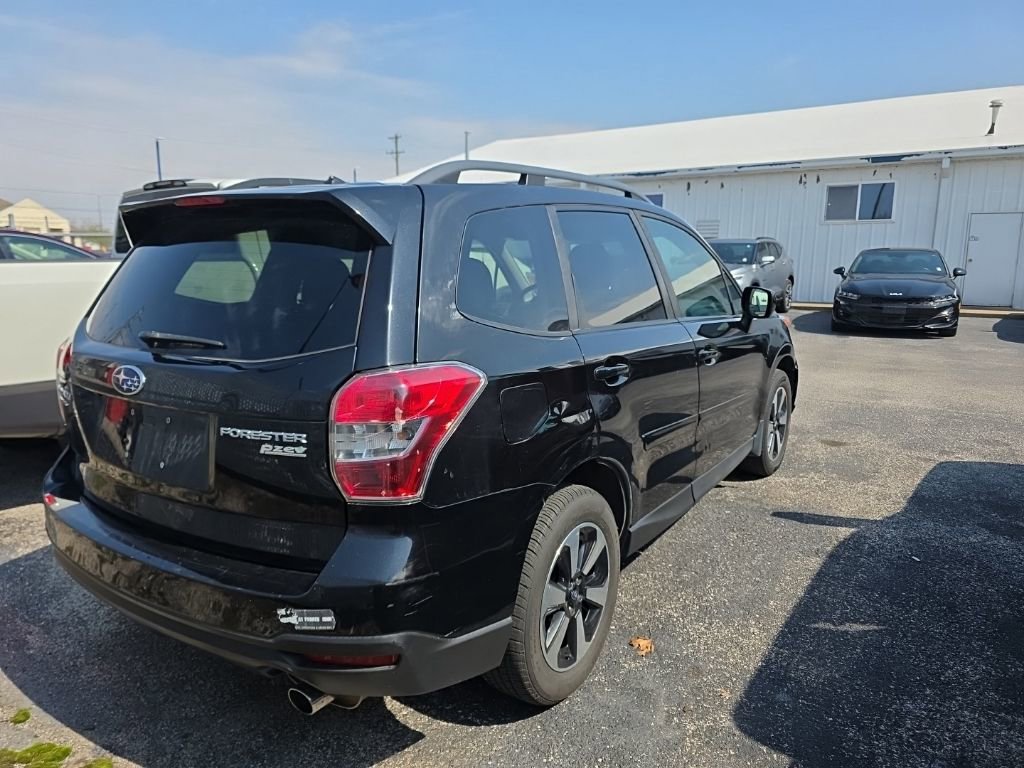 Used 2014 Subaru Forester 2.5i Premium w/ All-Weather Package image 4