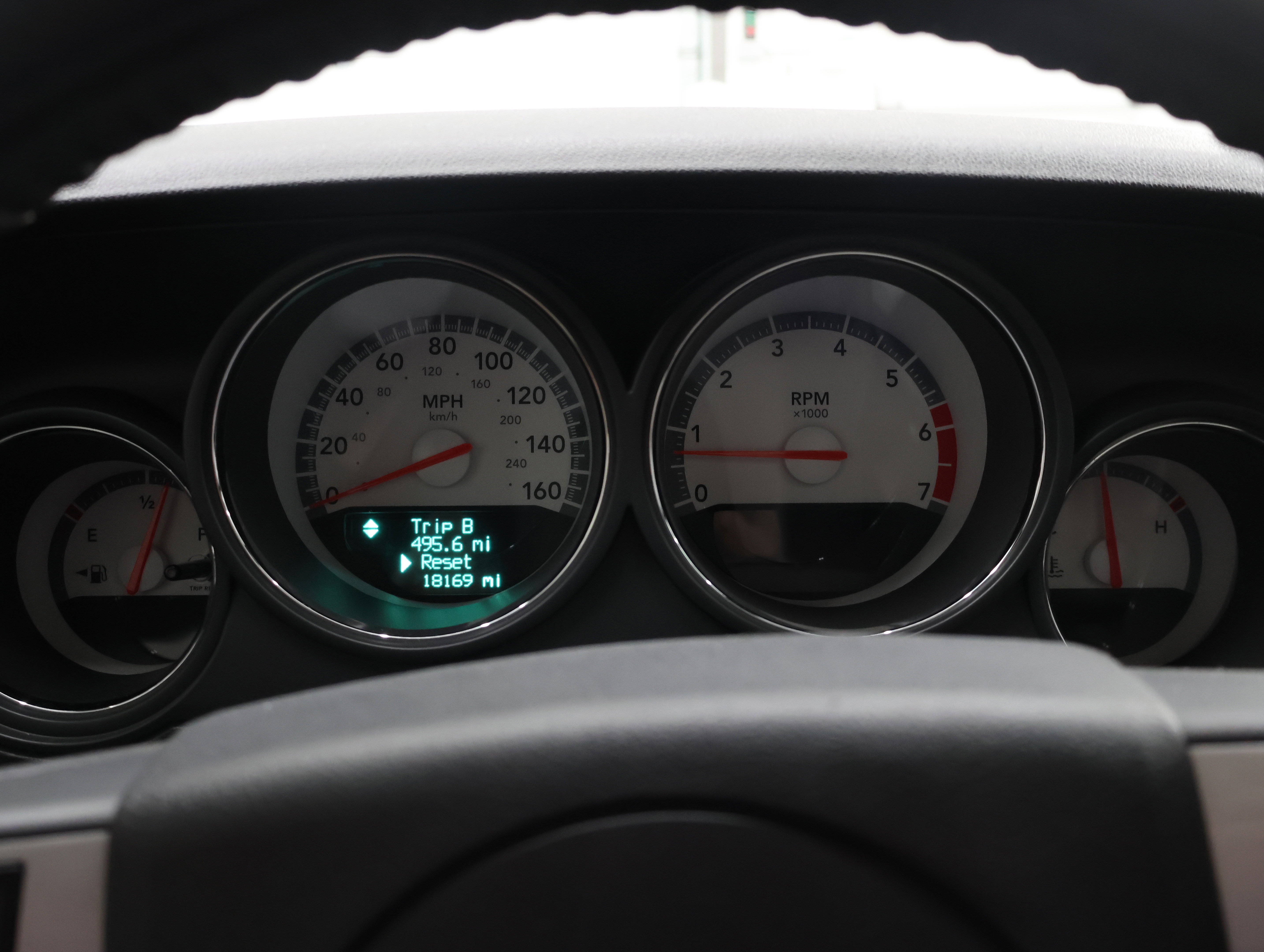 Used 2009 Dodge Challenger R/T image 10