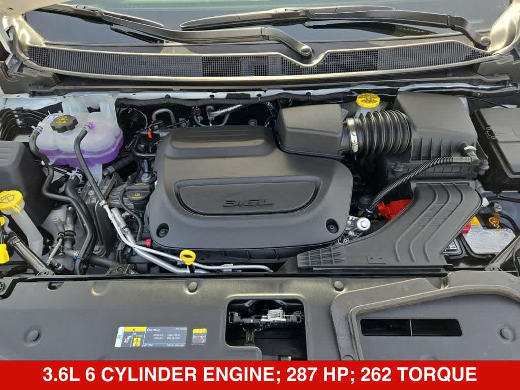 New 2027 Chrysler Pacifica Select FWD image 14