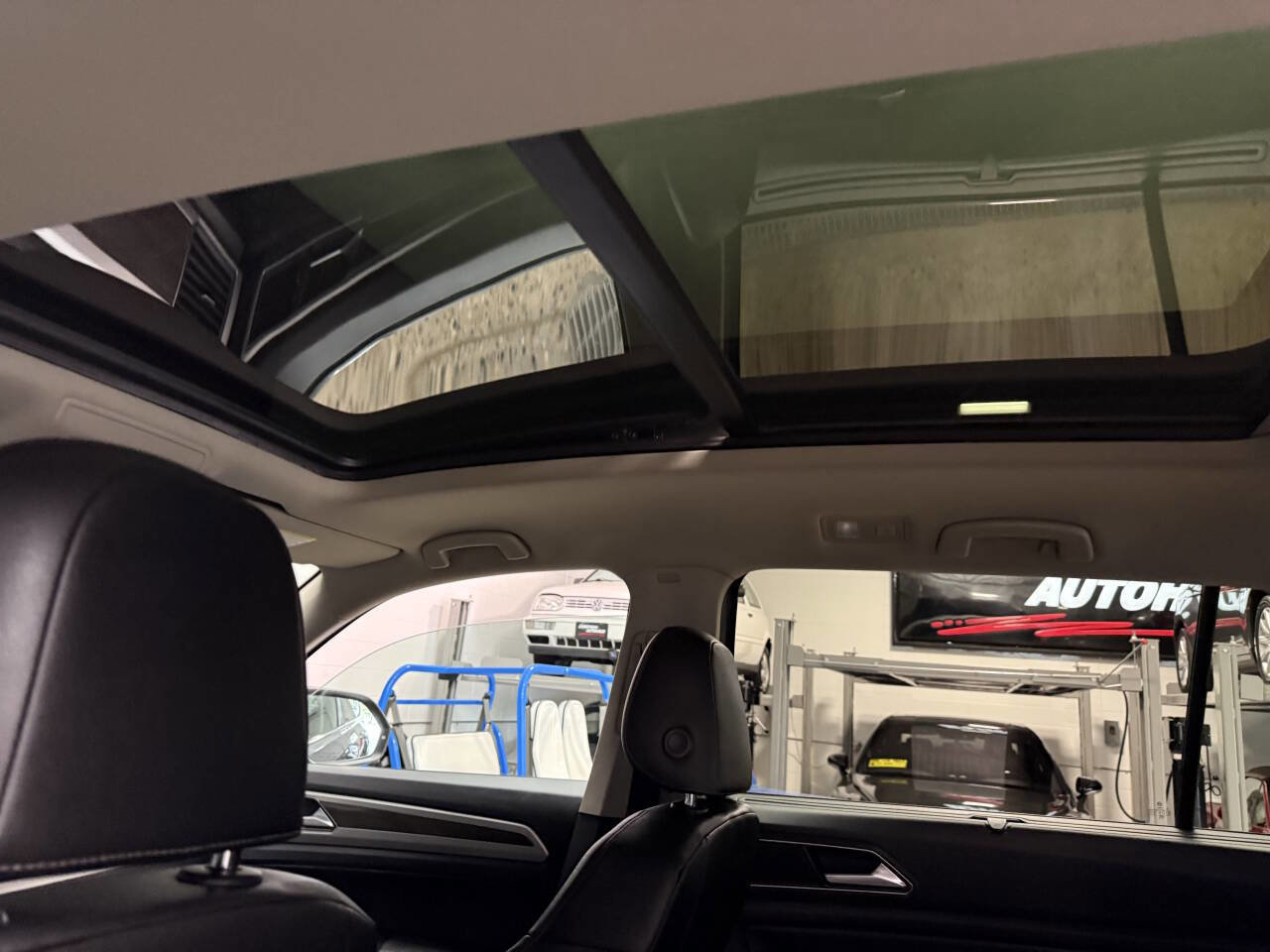 Used 2019 Volkswagen Atlas SE w/ Panoramic Sunroof Package image 20