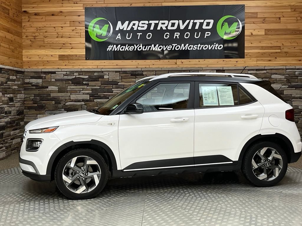 Used 2024 Hyundai Venue Limited FWD image 15