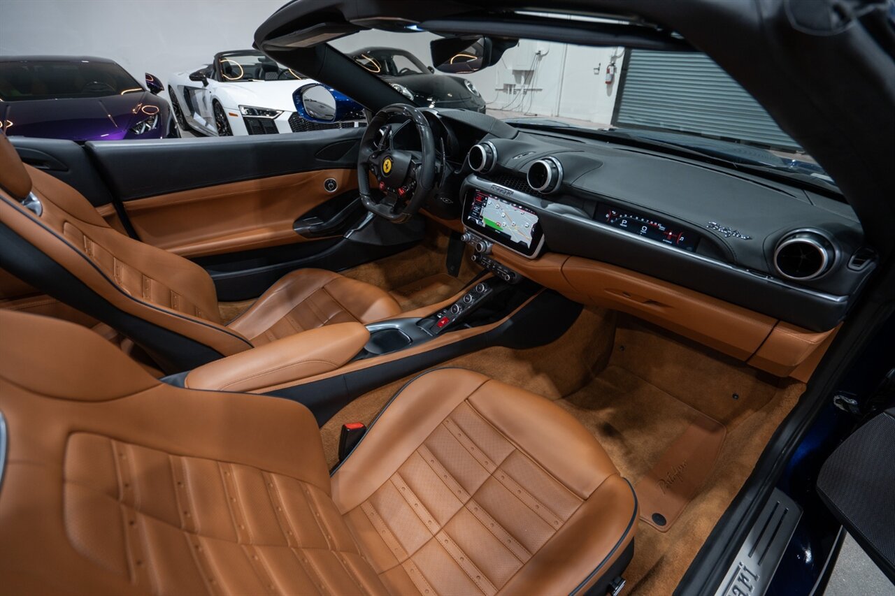 Used 2020 Ferrari Portofino RWD image 32
