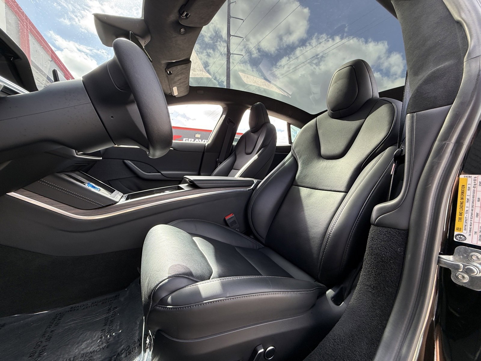 Used 2023 Tesla Model S Standard Range image 12