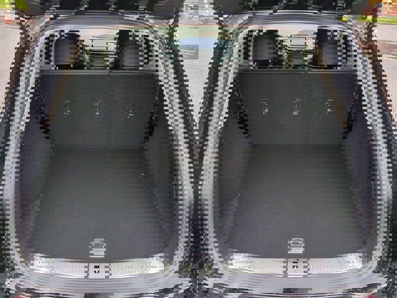 Certified 2025 Genesis GV70 2.5T w/ Select Package image 13