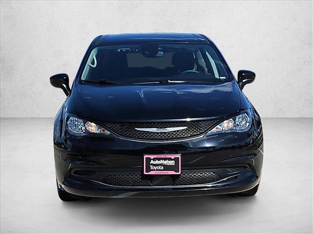 Used 2024 Chrysler Voyager LX FWD image 2