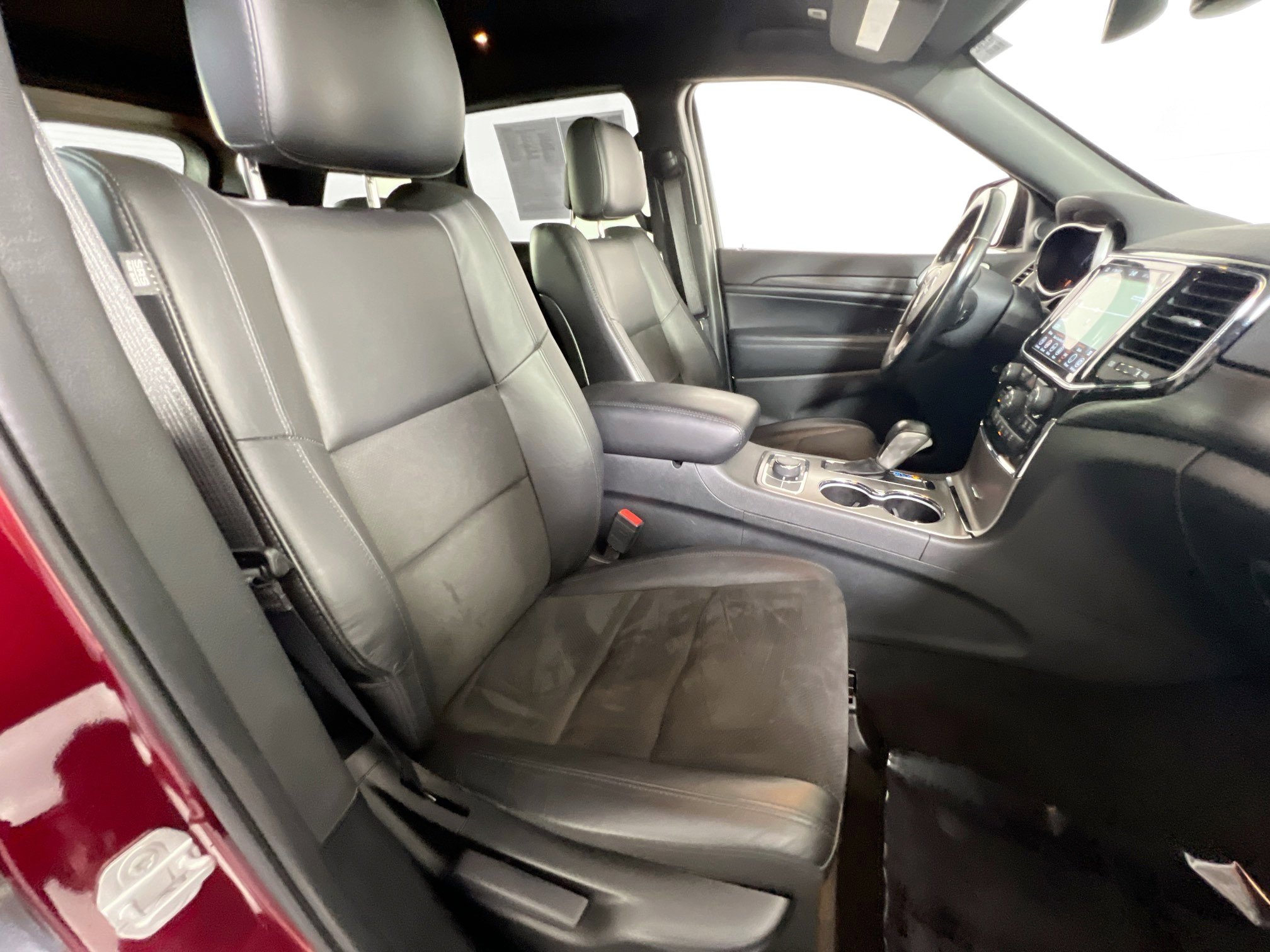 Used 2022 Jeep Grand Cherokee Laredo X image 27