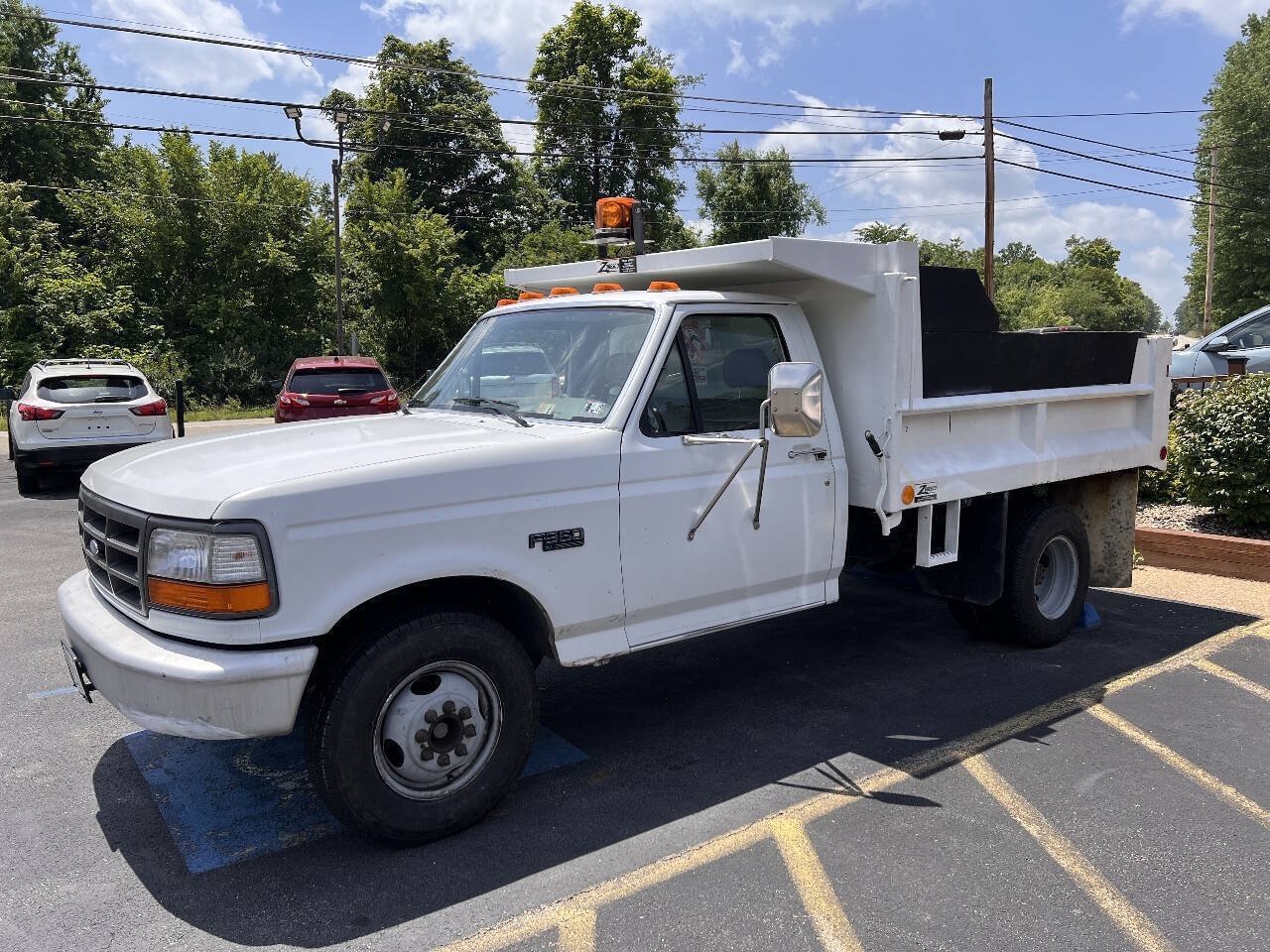 Used 1995 Ford F350 2WD Regular Cab image 2