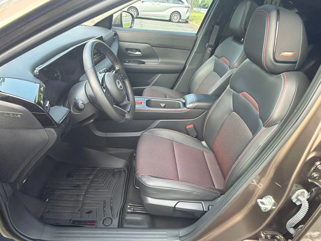 Used 2025 Nissan Kicks SR w/ SR Premium Package AWD/4WD image 20
