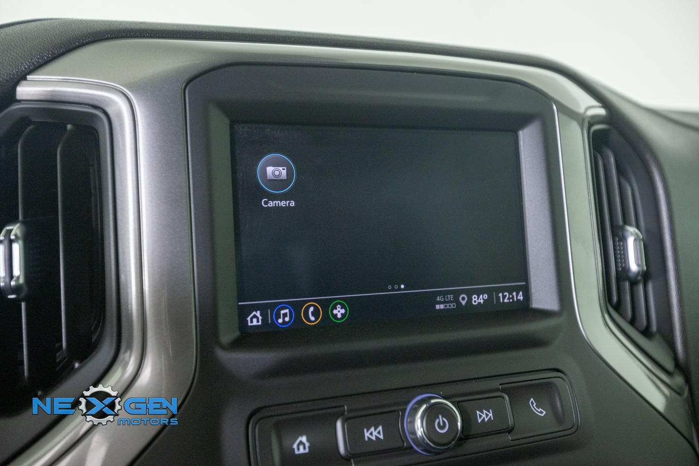 Used 2025 Chevrolet Silverado 2500 Custom w/ Custom Value Package AWD/4WD image 20