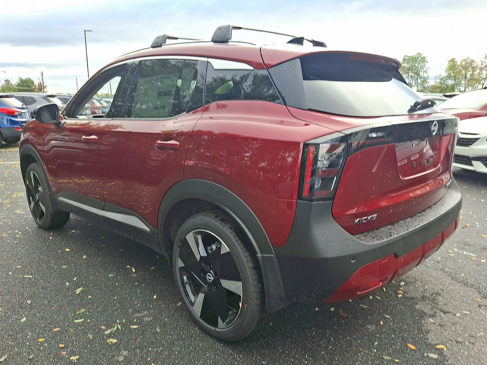 New 2026 Nissan Kicks SR w/ Cold Weather Package image 3