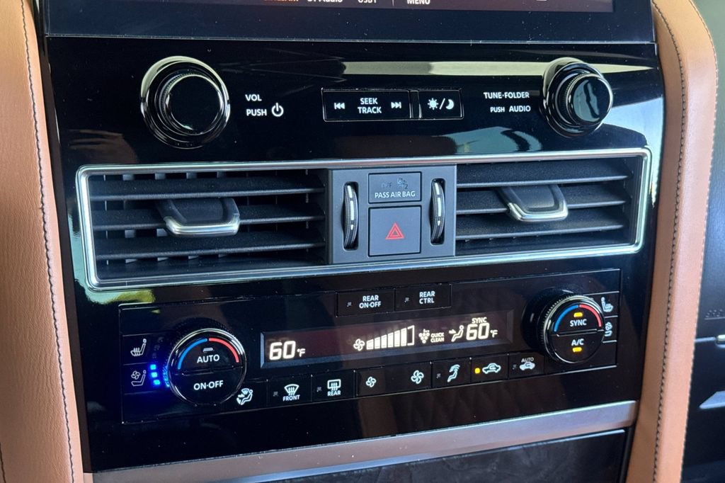 Used 2024 INFINITI QX80 Sensory w/ Cargo Package AWD/4WD image 19