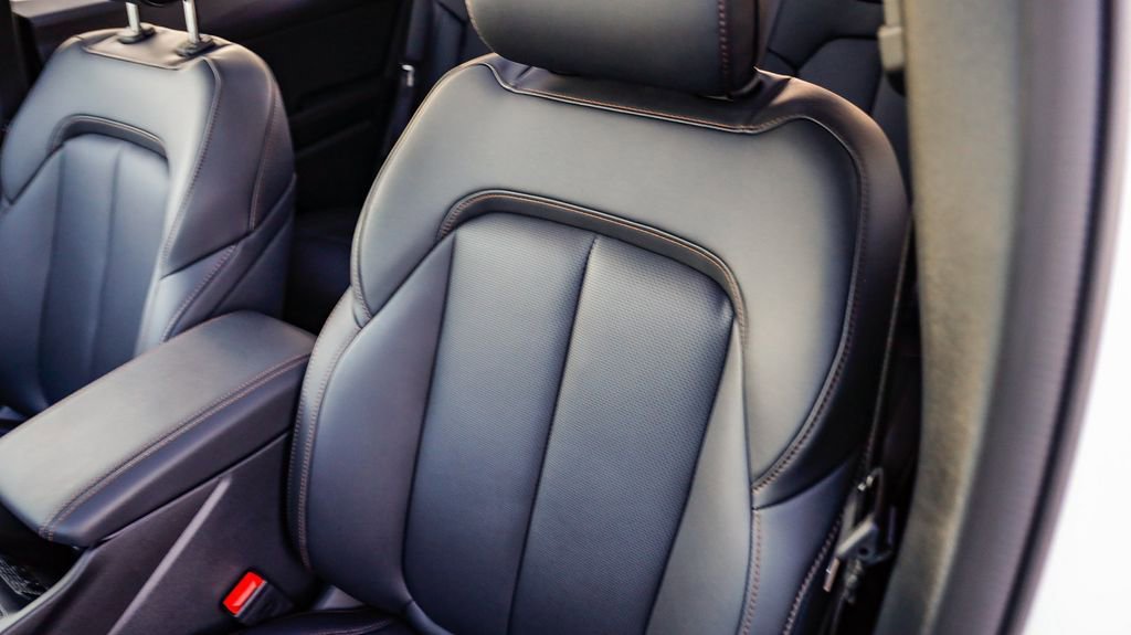 New 2026 Jeep Cherokee Limited image 30