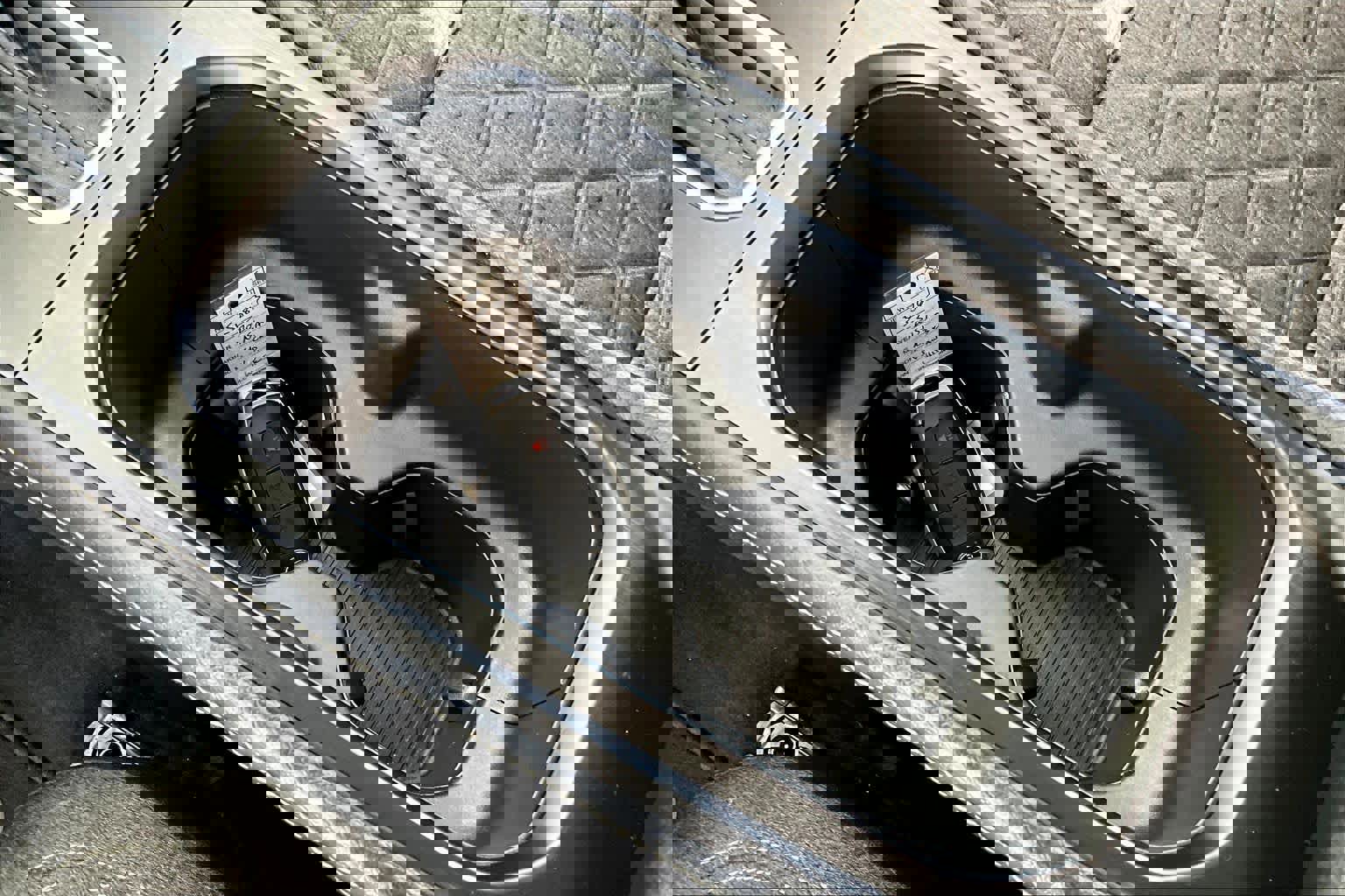 Used 2025 Nissan Kicks SV image 33