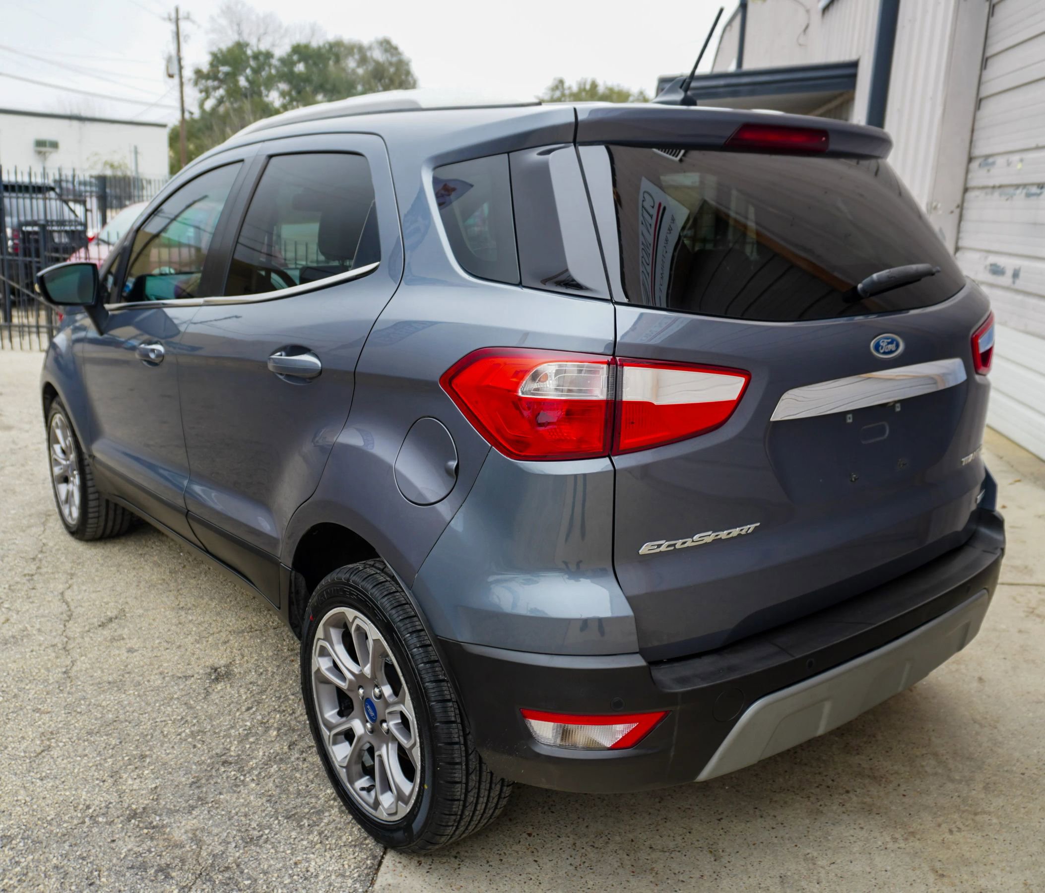 Used 2018 Ford EcoSport Titanium image 5