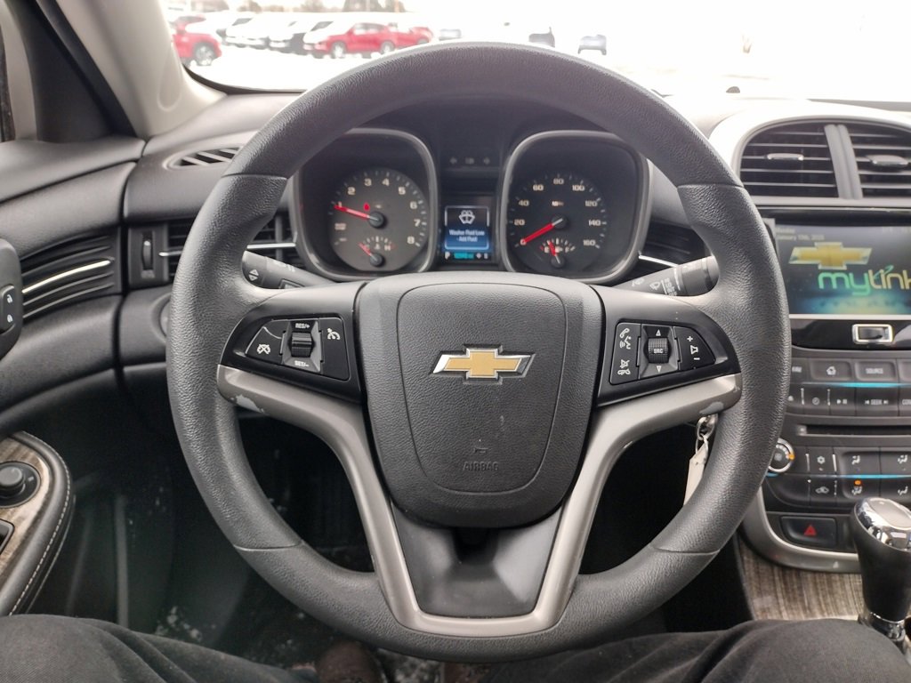 Used 2015 Chevrolet Malibu LT image 8