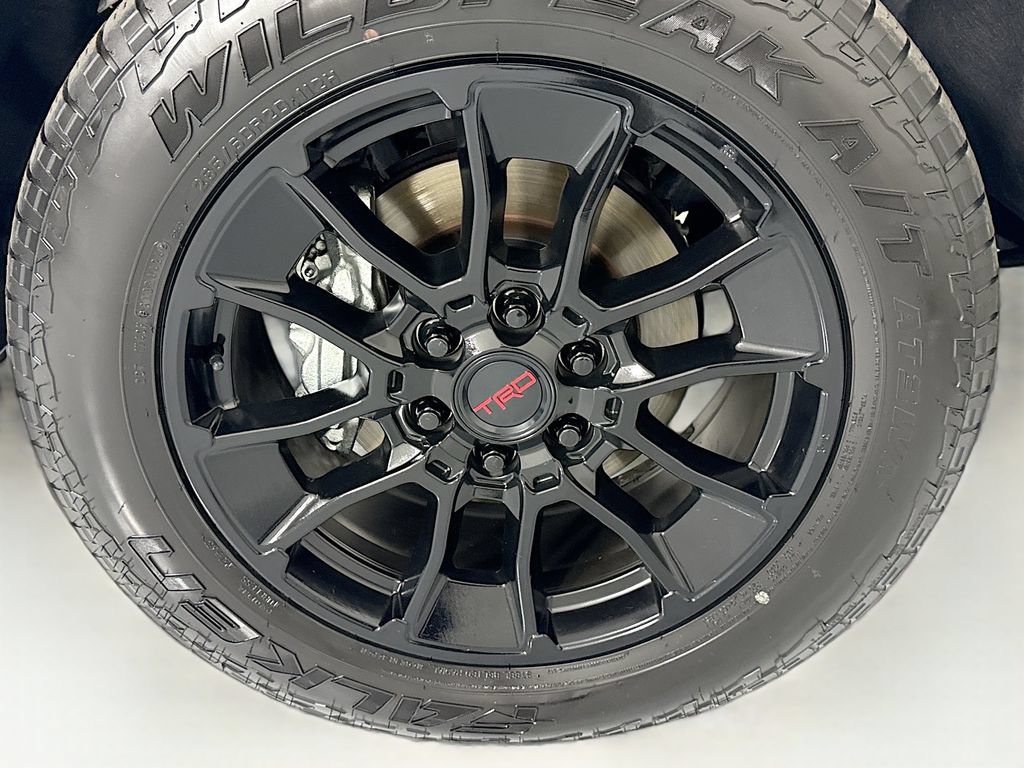 Used 2022 Toyota Tundra Limited w/ TRD Off-Road Package AWD/4WD image 32