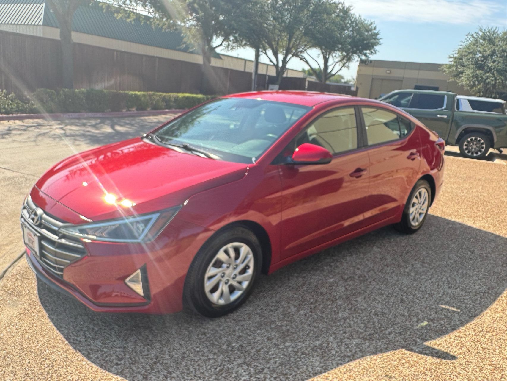 Used 2020 Hyundai Elantra SE FWD image 11