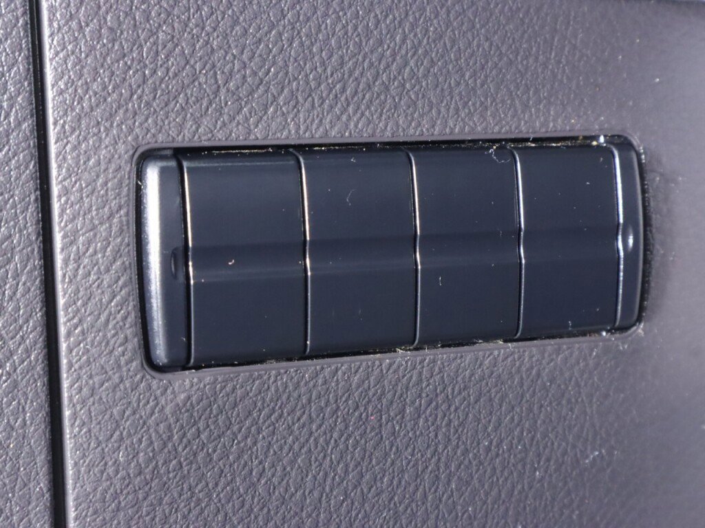 Used 2018 Mercedes-Benz Sprinter 3500 image 11