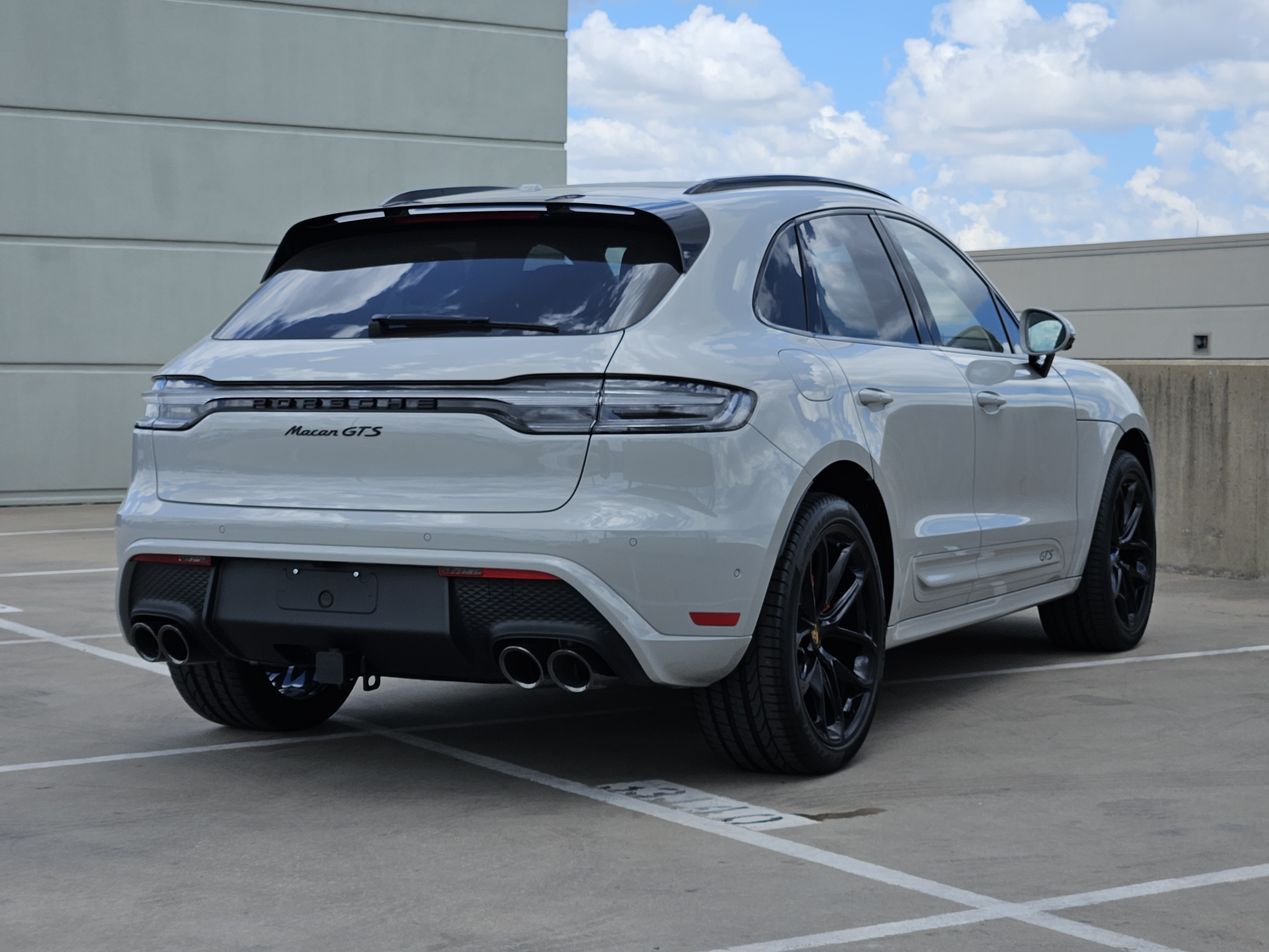 Certified 2026 Porsche Macan GTS AWD/4WD image 8