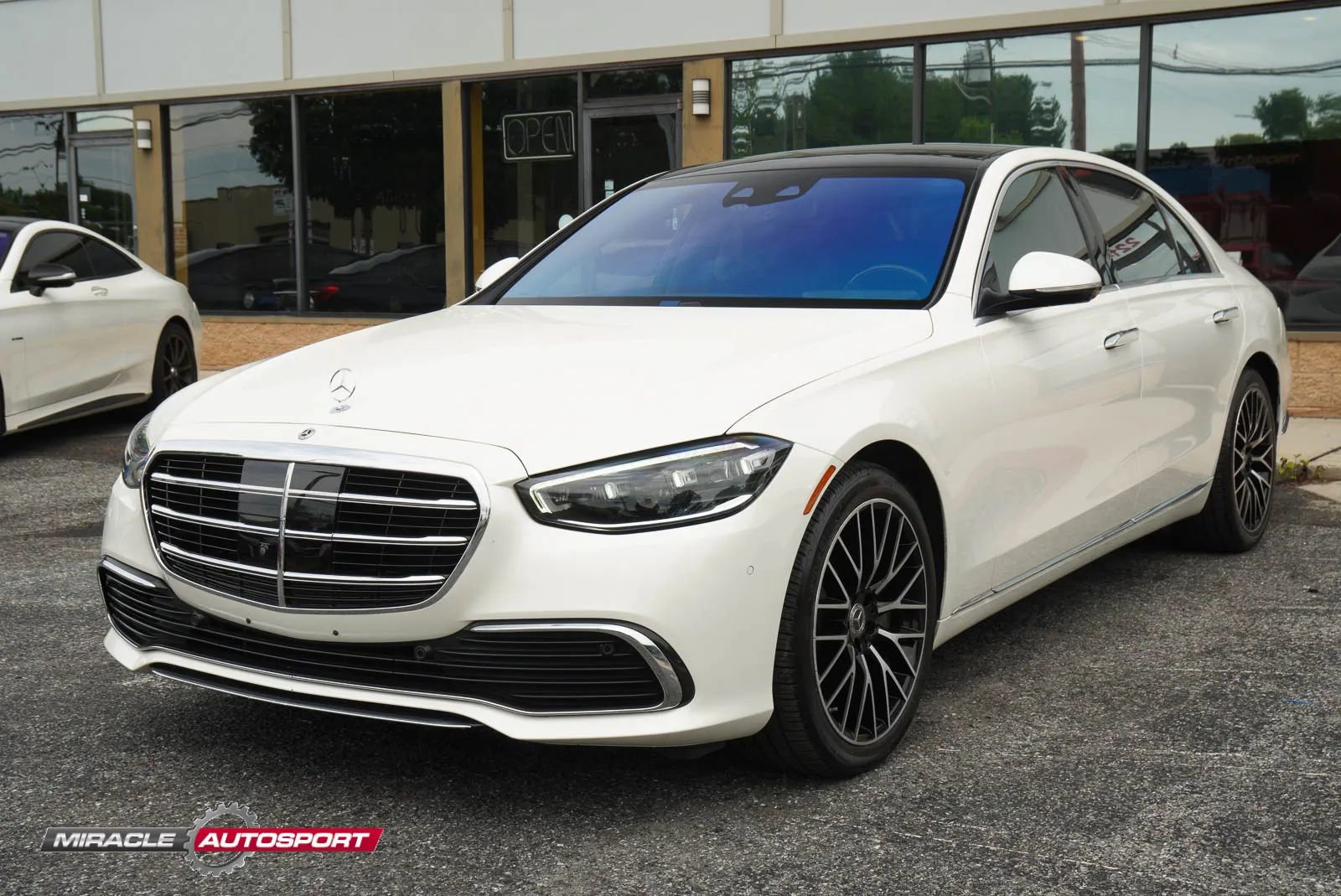 Used 2021 Mercedes-Benz S 580 4MATIC Sedan image 3