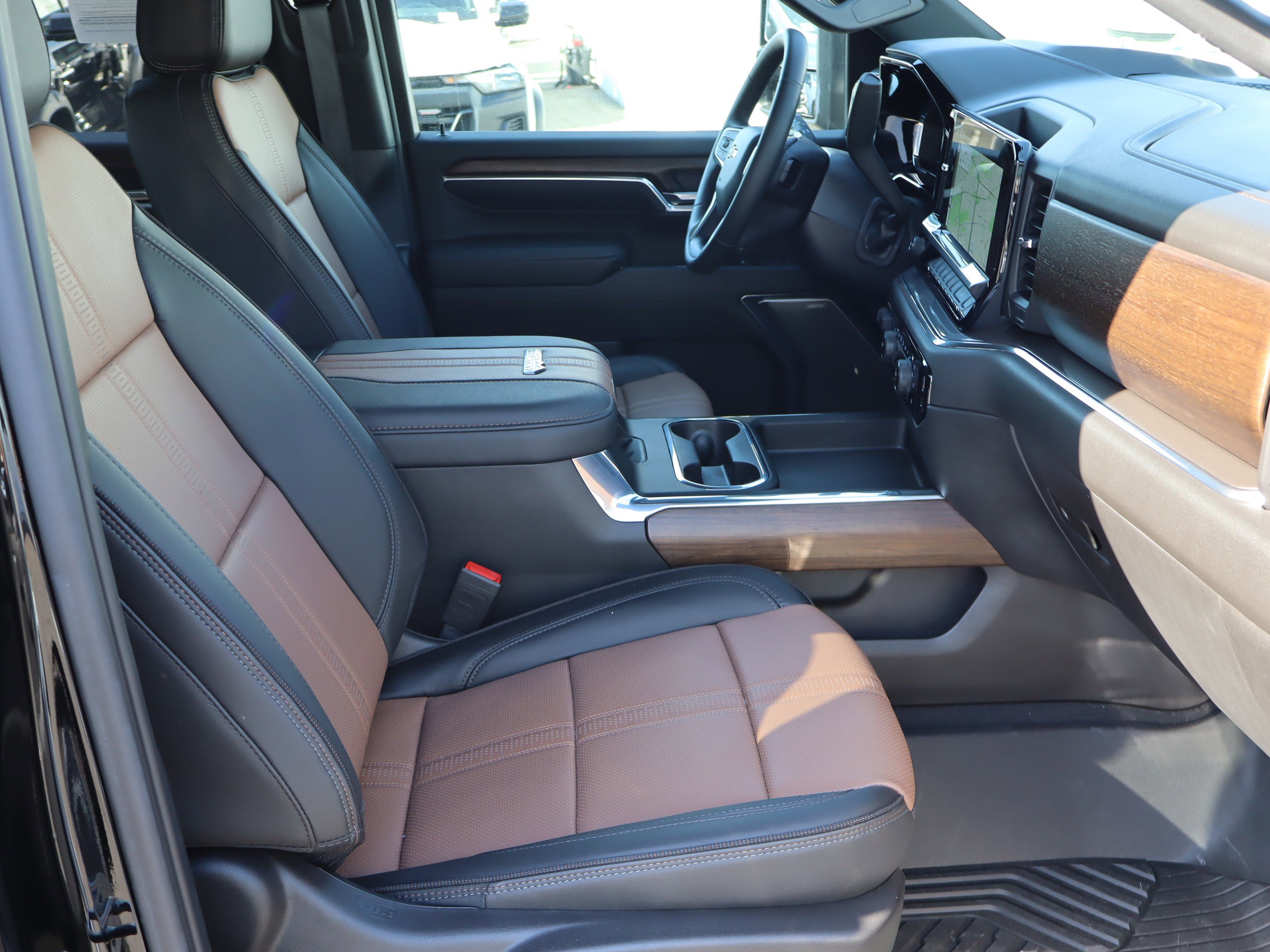 Used 2024 Chevrolet Silverado 2500 High Country w/ High Country Premium Package image 40