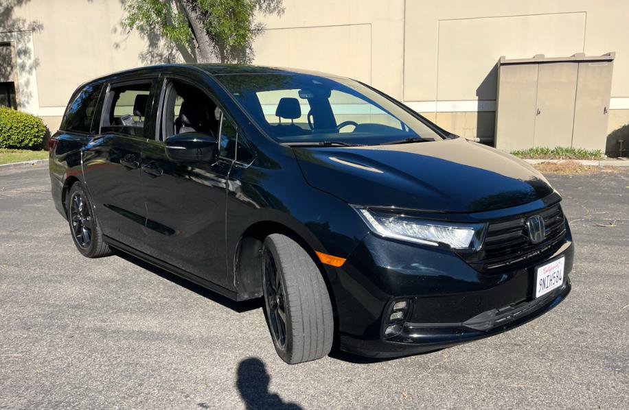 Used 2024 Honda Odyssey Sport image 3