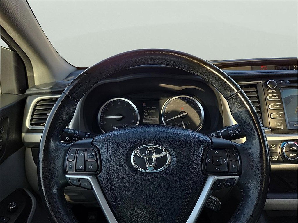 Used 2018 Toyota Highlander Limited image 19