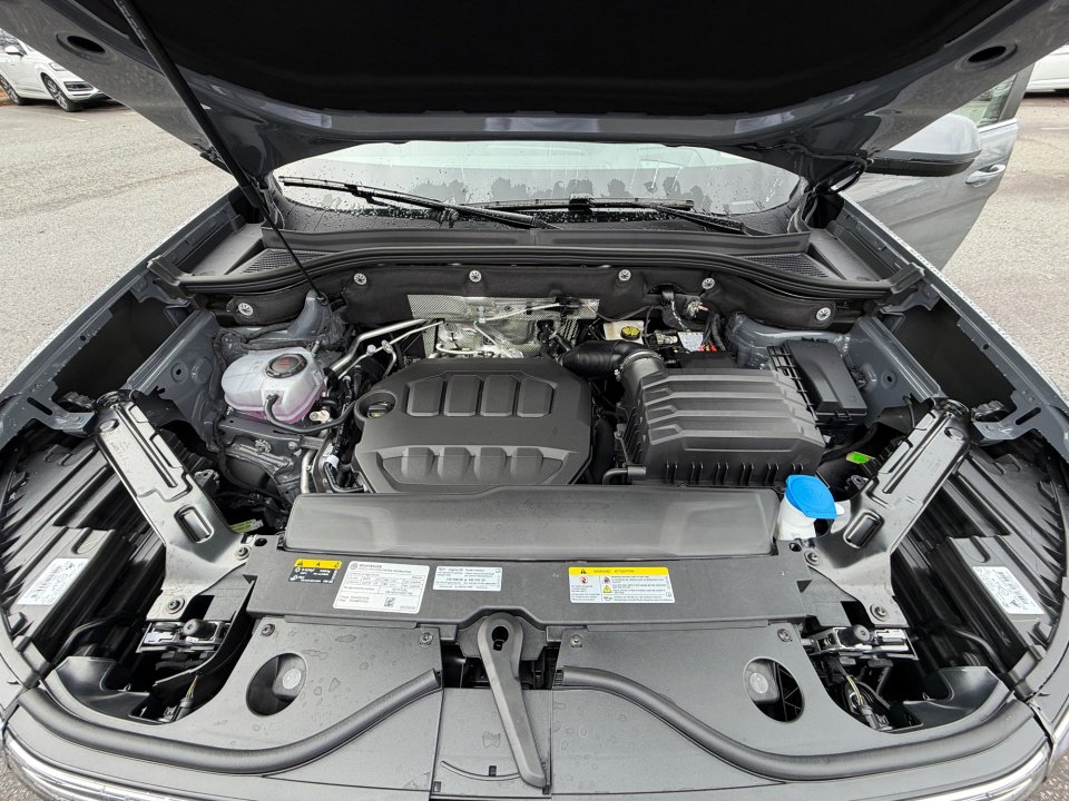 New 2026 Volkswagen Atlas SEL image 16