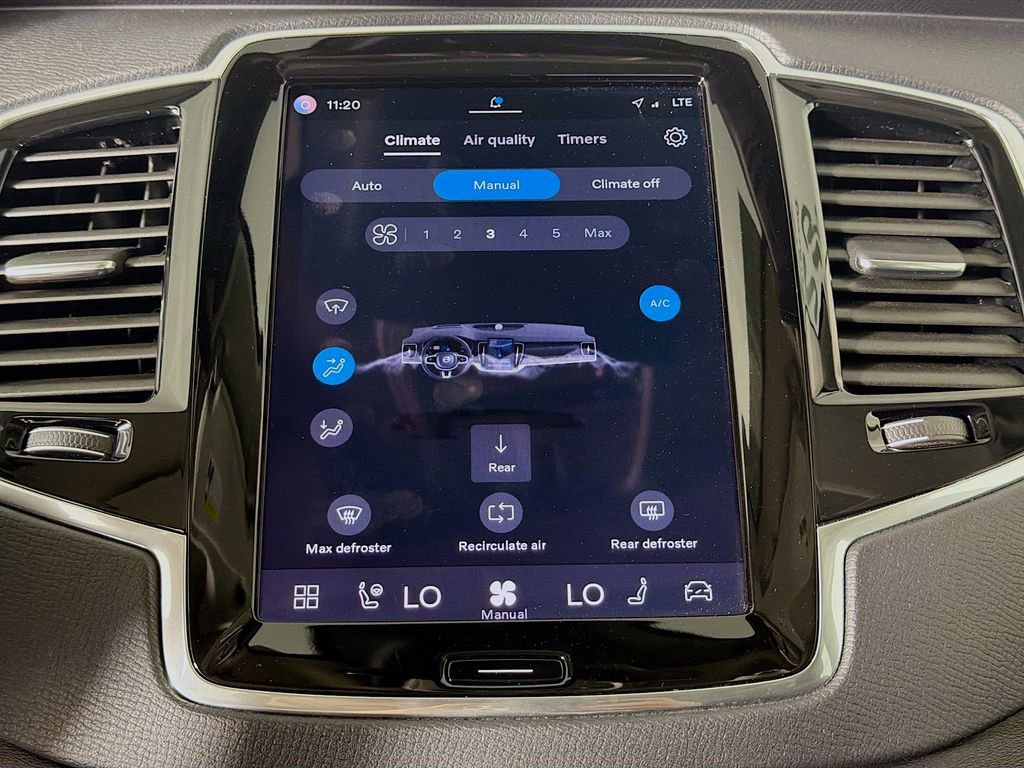 Certified 2023 Volvo XC90 T8 Plus AWD/4WD image 16