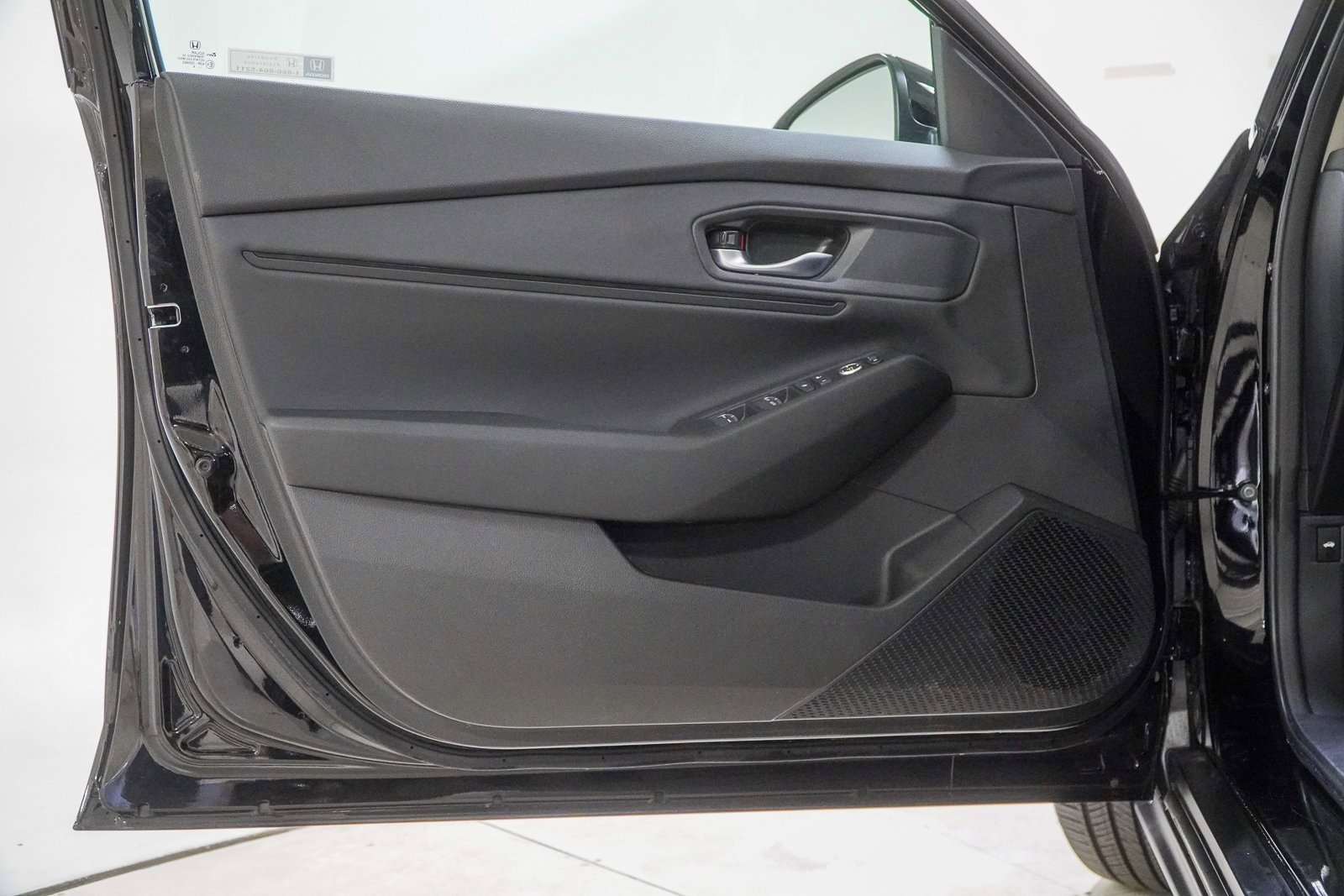 Certified 2025 Honda Accord SE image 17