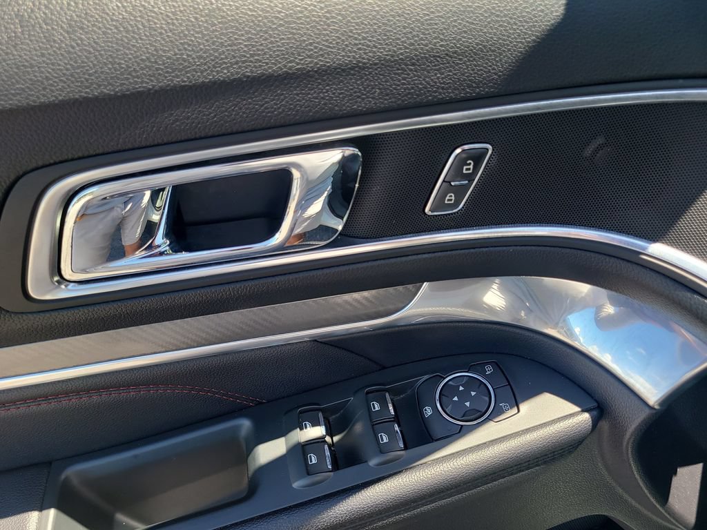 Certified 2019 Ford Explorer Sport AWD/4WD image 16